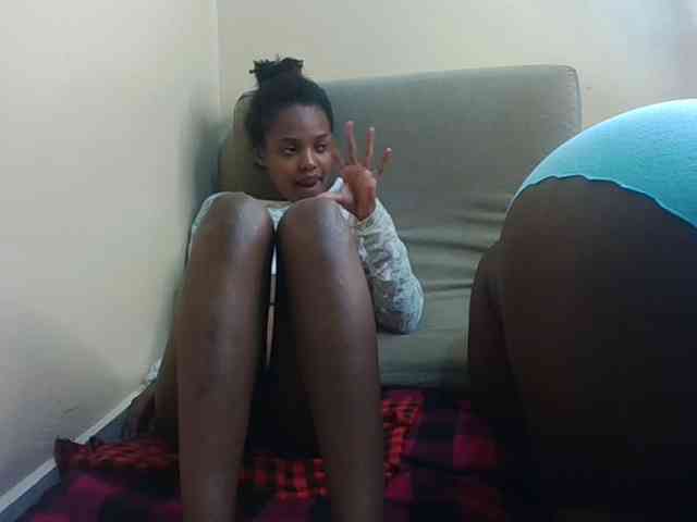 Petites-ebony webcam