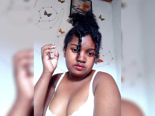 Ezrahsexy's BongaCams show and profile