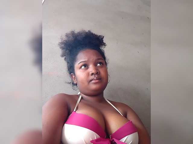 Ezrahsexy's BongaCams show and profile