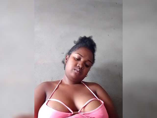 Ezrahsexy's BongaCams show and profile