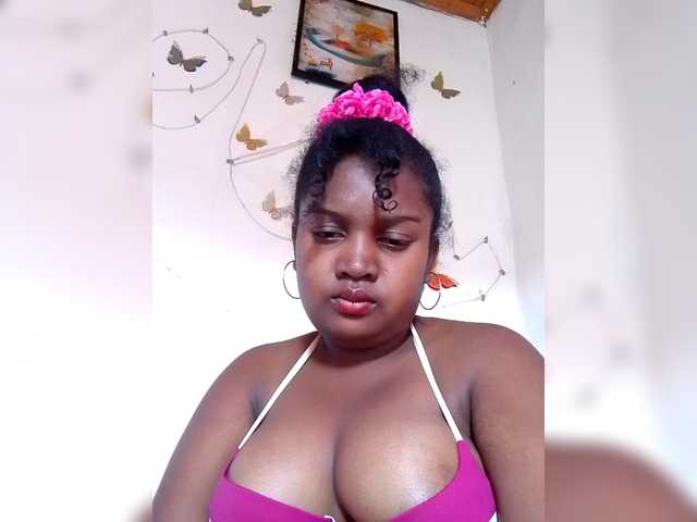 Ezrahsexy's BongaCams show and profile