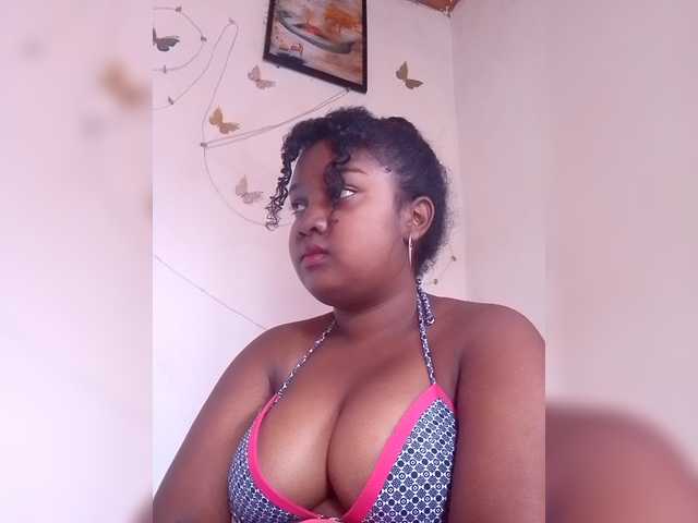 Ezrahsexy's BongaCams show and profile