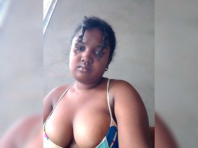 Ezrahsexy's BongaCams show and profile