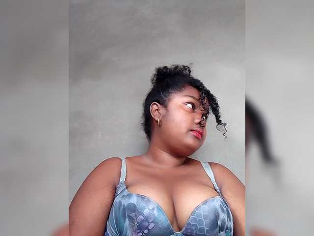 Ezrahsexy's BongaCams show and profile