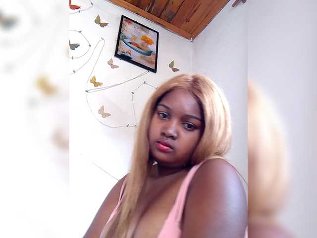 Ezrahsexy's BongaCams show and profile