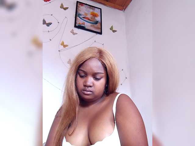 Ezrahsexy's BongaCams show and profile