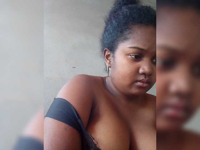 Ezrahsexy's BongaCams show and profile