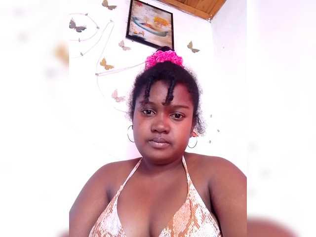 Ezrahsexy's BongaCams show and profile