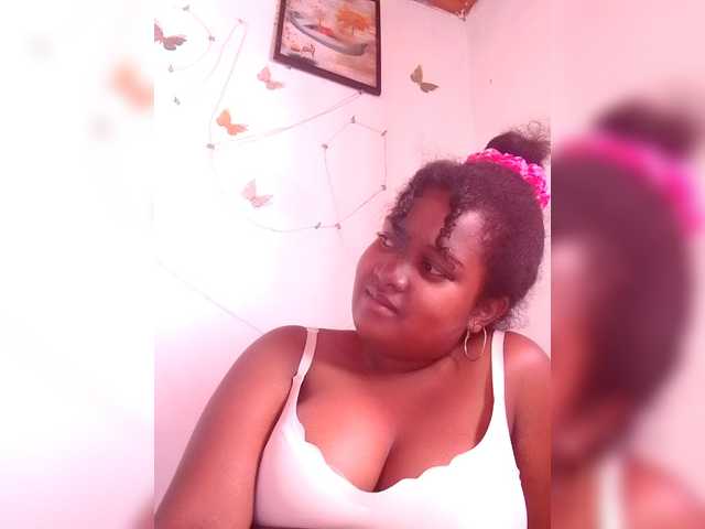 Ezrahsexy's BongaCams show and profile