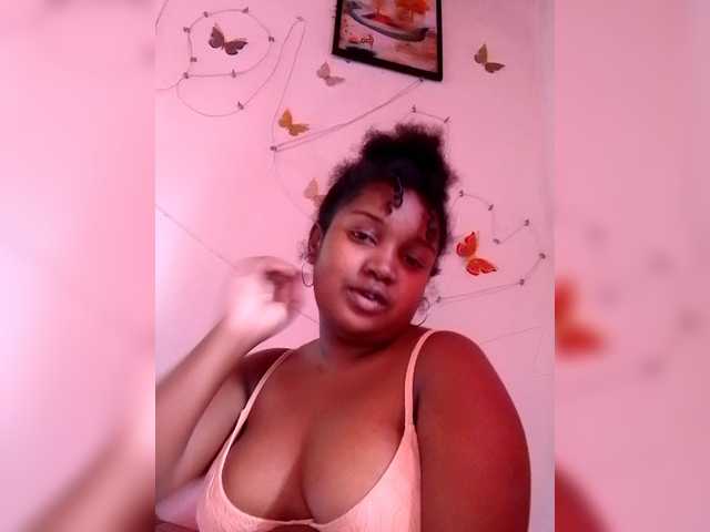 Ezrahsexy's BongaCams show and profile