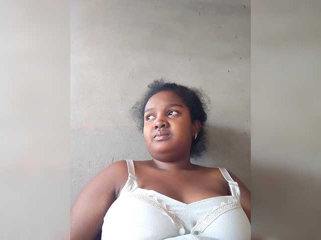 Ezrahsexy's BongaCams show and profile