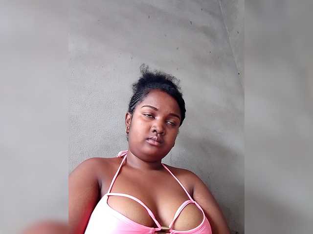 Ezrahsexy's BongaCams show and profile