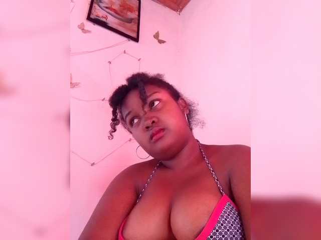 Ezrahsexy's BongaCams show and profile