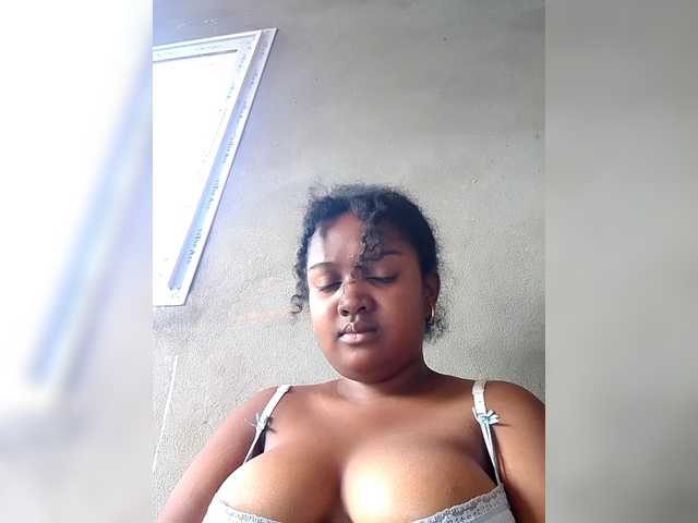 Ezrahsexy's BongaCams show and profile