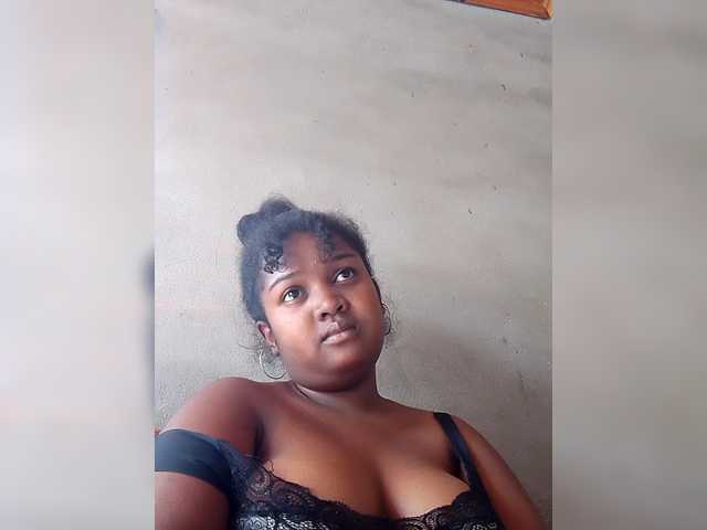 Ezrahsexy's BongaCams show and profile