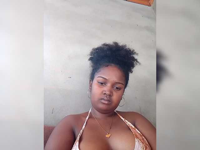 Ezrahsexy's BongaCams show and profile