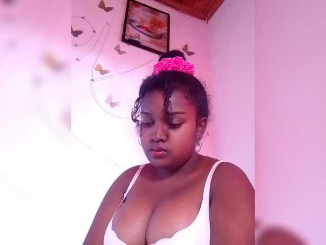 Ezrahsexy's BongaCams show and profile