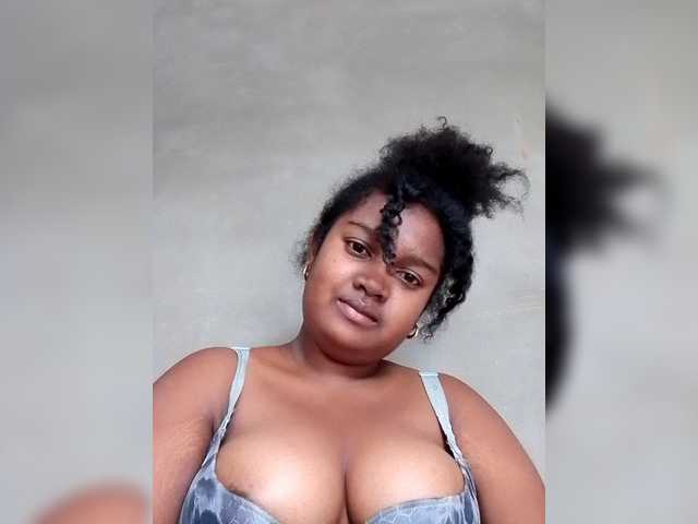 Ezrahsexy's BongaCams show and profile