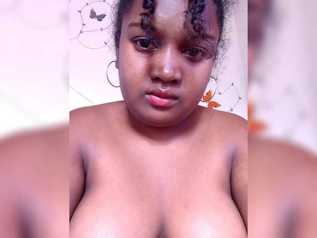 Ezrahsexy's BongaCams show and profile