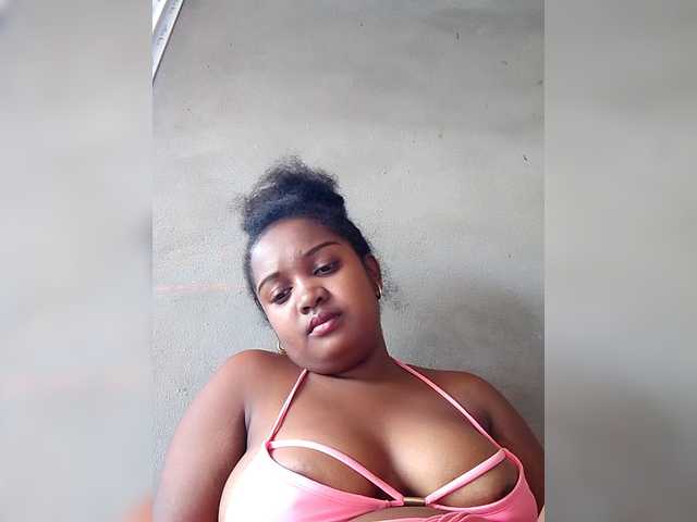 Ezrahsexy's BongaCams show and profile