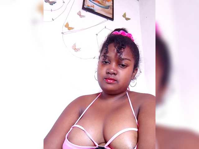 Ezrahsexy's BongaCams show and profile