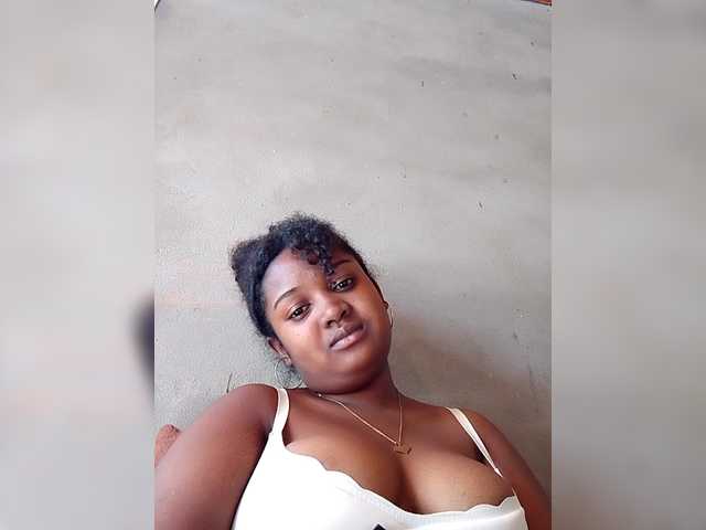 Ezrahsexy's BongaCams show and profile