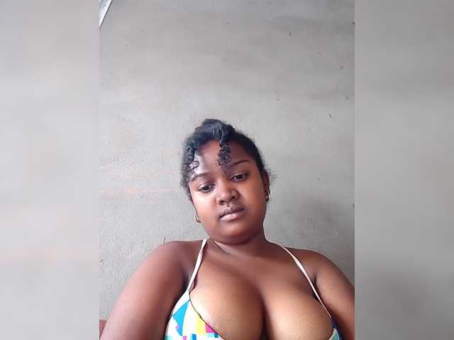 Ezrahsexy's BongaCams show and profile