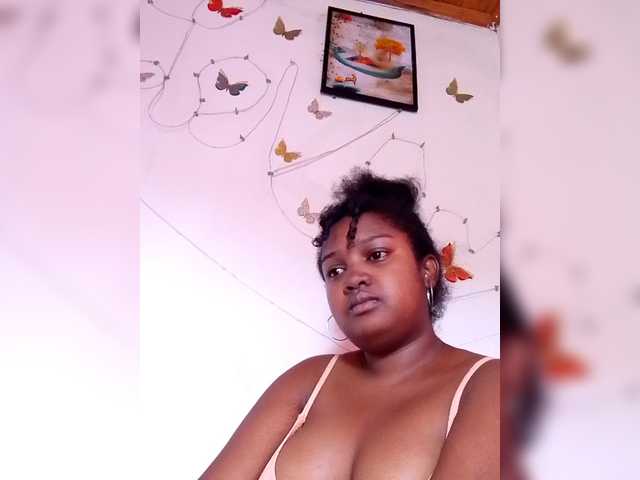 Ezrahsexy's BongaCams show and profile