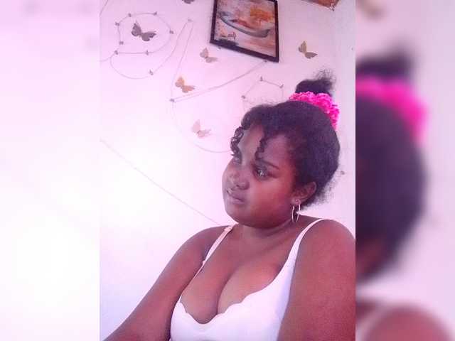 Ezrahsexy's BongaCams show and profile