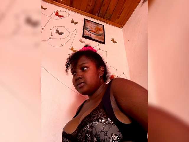 Ezrahsexy's BongaCams show and profile