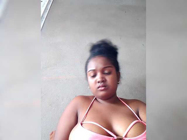 Ezrahsexy's BongaCams show and profile