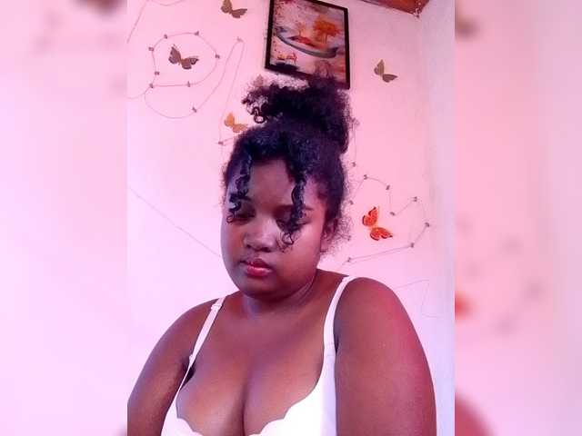 Ezrahsexy's BongaCams show and profile