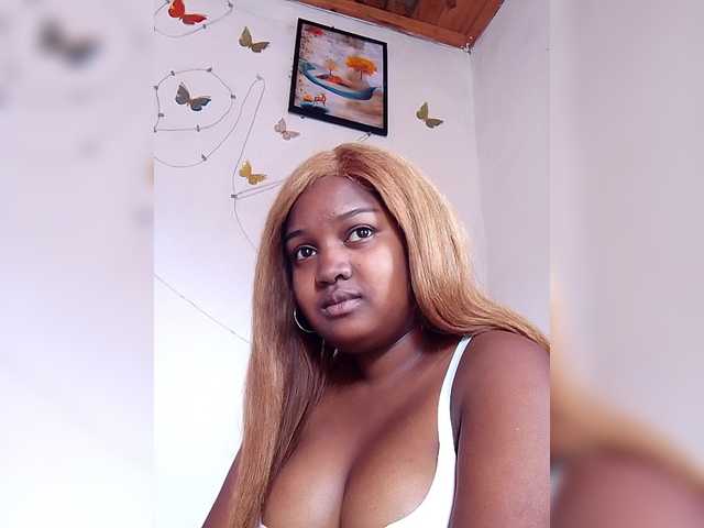 Ezrahsexy's BongaCams show and profile