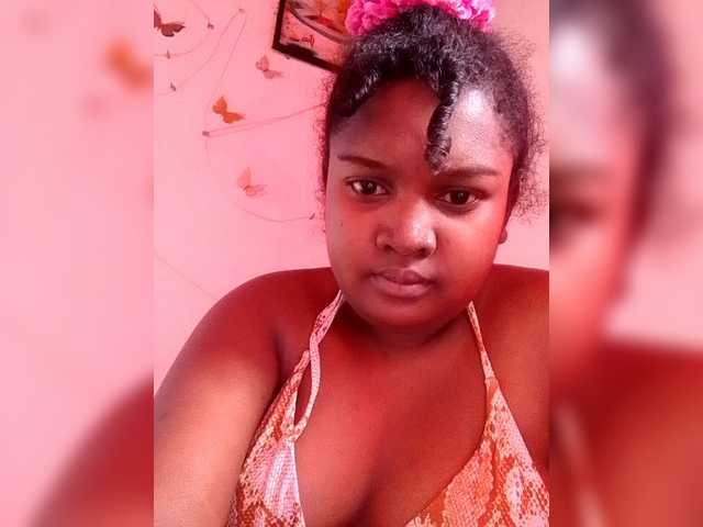 Ezrahsexy's BongaCams show and profile