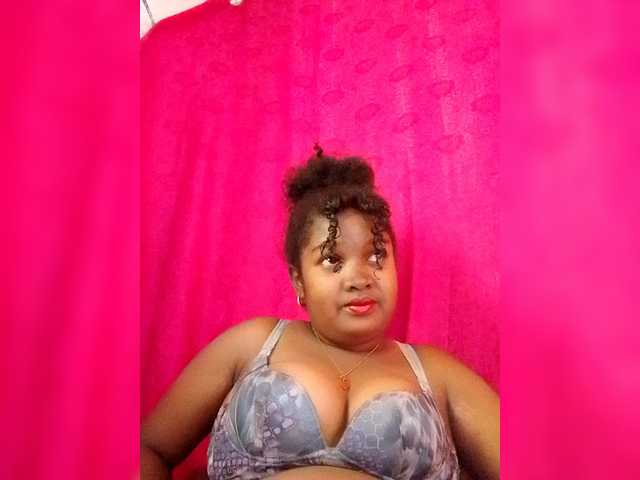 Ezrahsexy's BongaCams show and profile