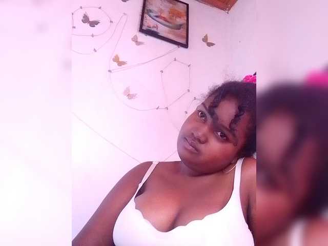 Ezrahsexy's BongaCams show and profile