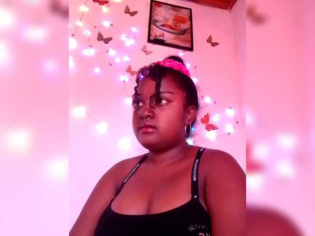 Ezrahsexy's BongaCams show and profile