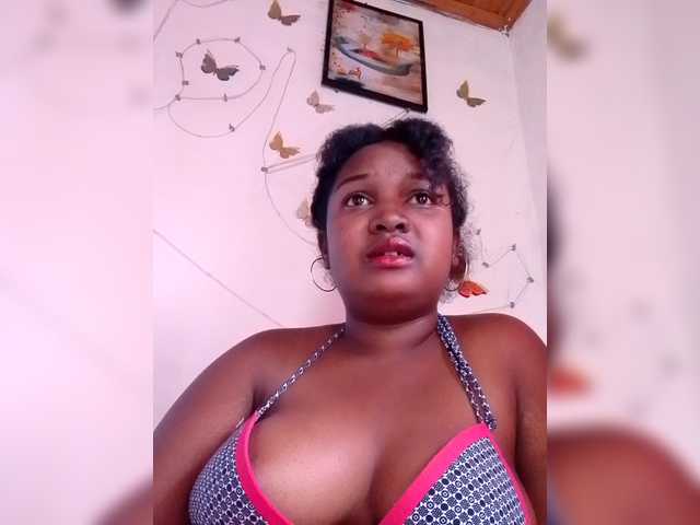 Ezrahsexy's BongaCams show and profile