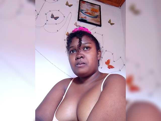 Ezrahsexy's BongaCams show and profile