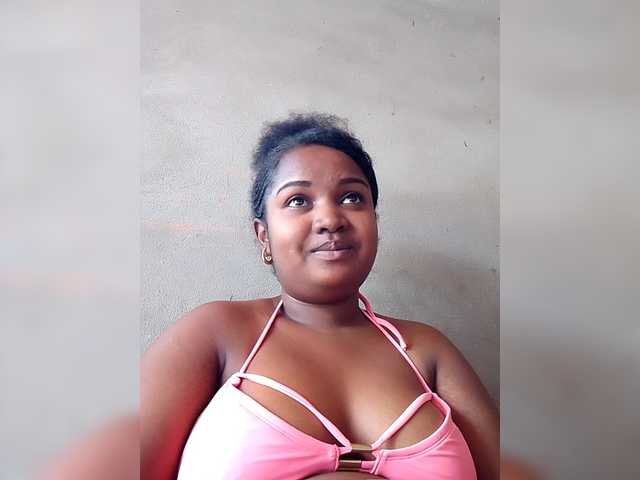 Ezrahsexy's BongaCams show and profile