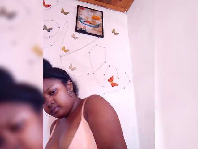 Ezrahsexy's BongaCams show and profile