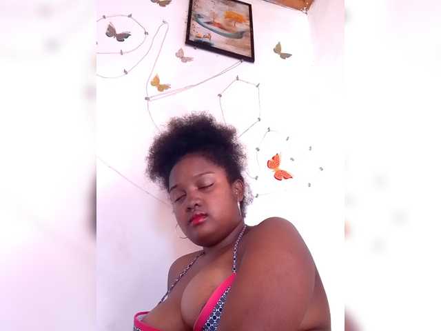 Ezrahsexy's BongaCams show and profile