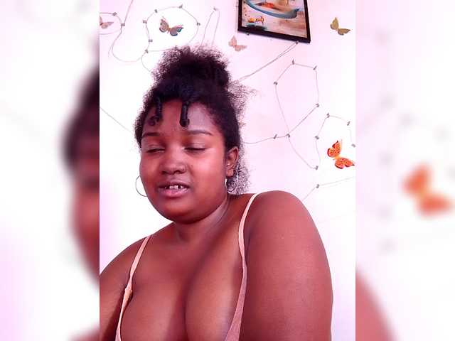 Ezrahsexy's BongaCams show and profile