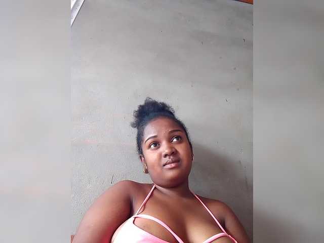 Ezrahsexy's BongaCams show and profile