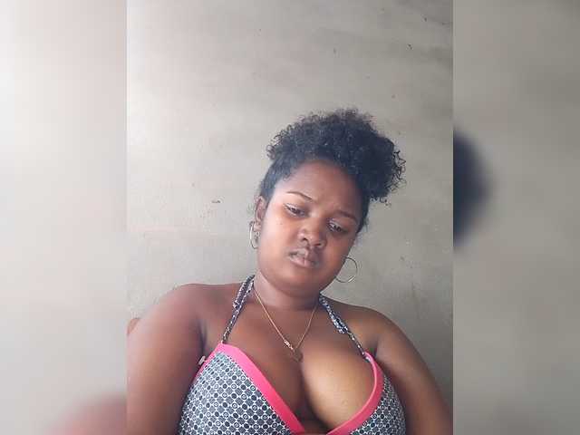 Ezrahsexy's BongaCams show and profile