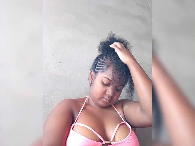 Ezrahsexy's BongaCams show and profile