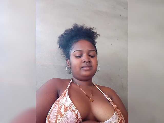 Ezrahsexy's BongaCams show and profile