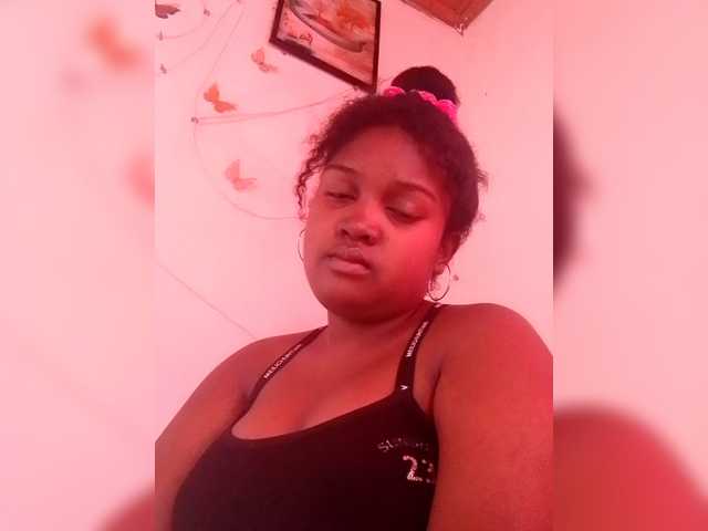 Ezrahsexy's BongaCams show and profile