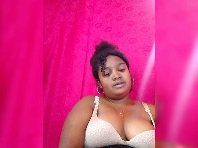 Ezrahsexy's BongaCams show and profile