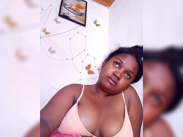 Ezrahsexy's BongaCams show and profile